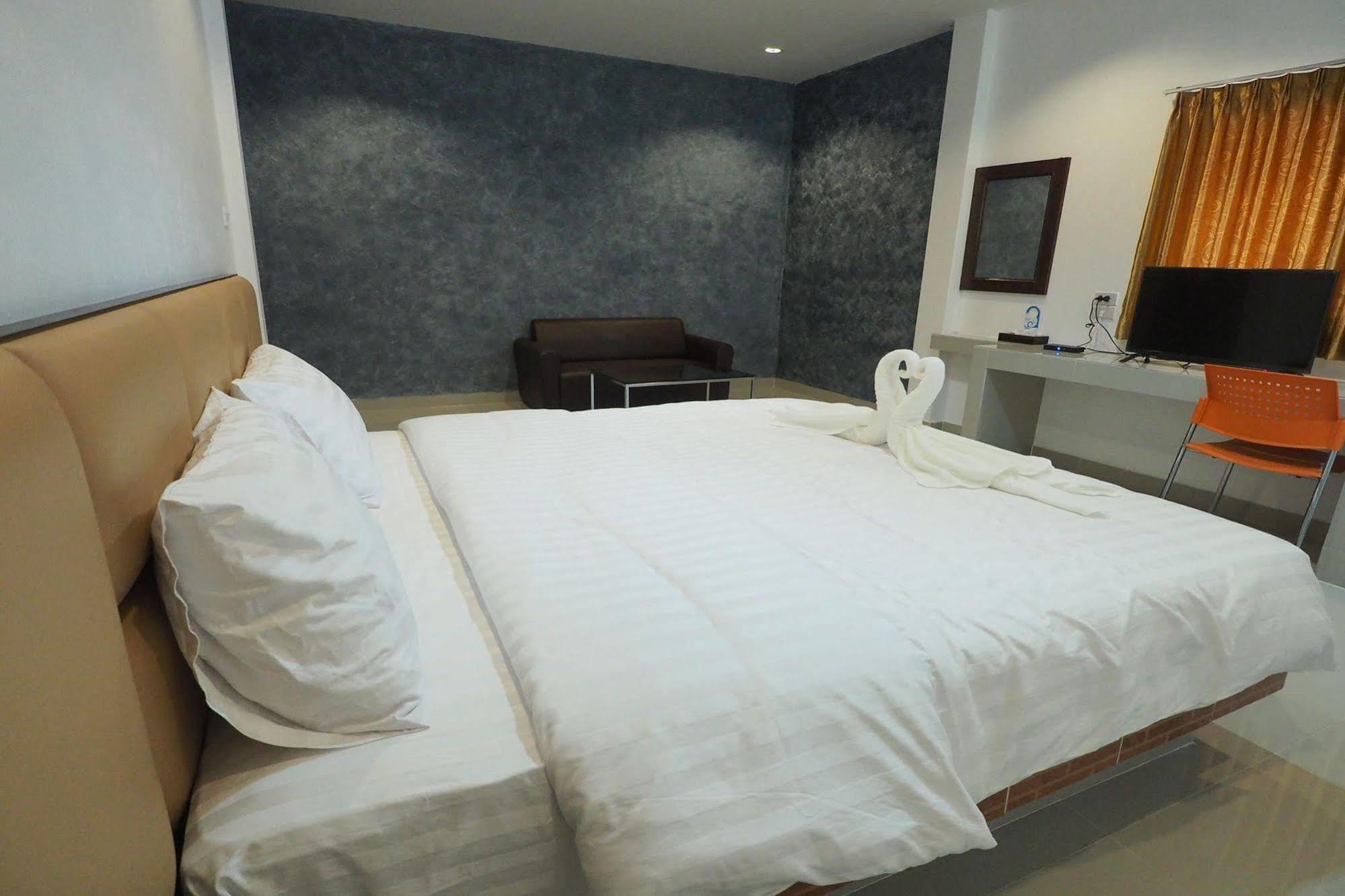 The Phant Hotel Surin Exterior foto